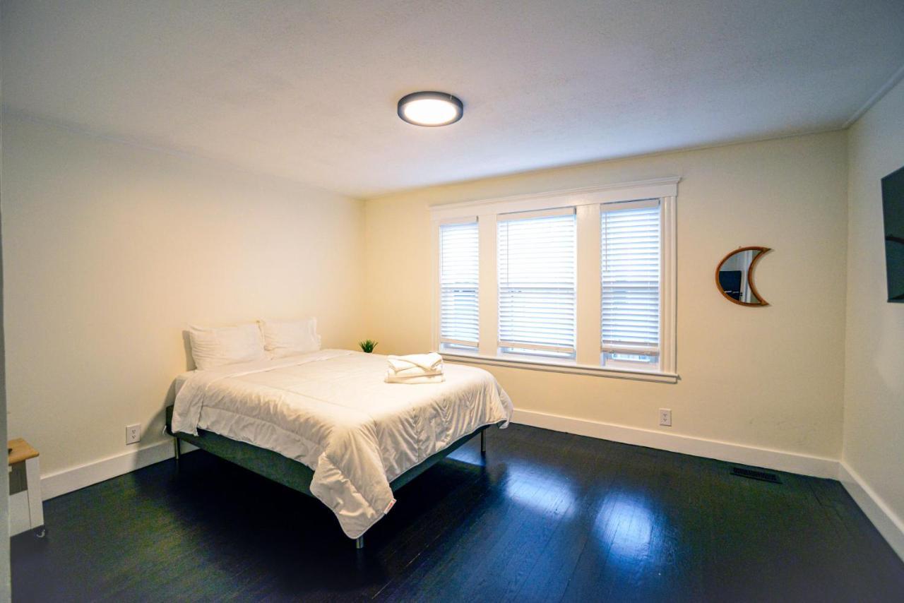 Modern Two Bedroom Condo - Boston Stoneham Dış mekan fotoğraf