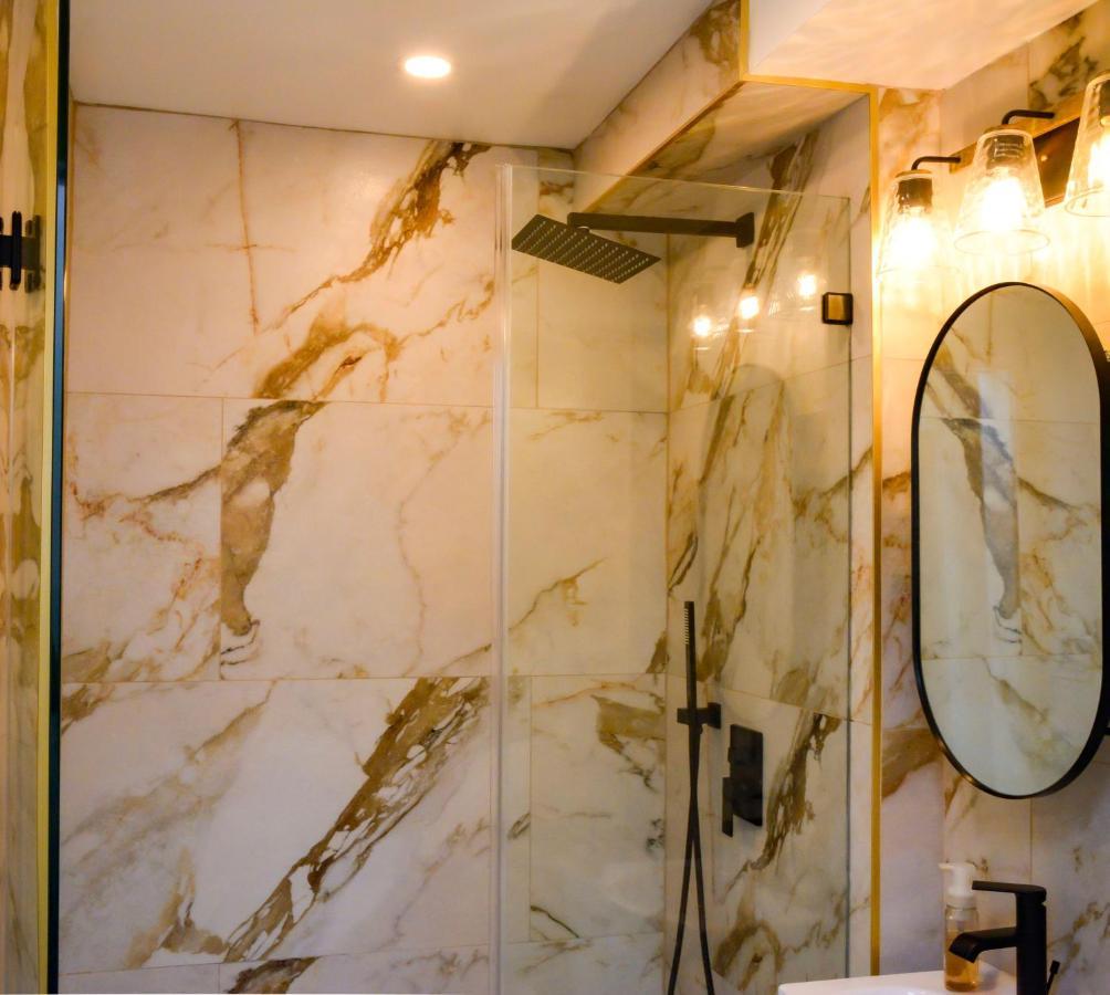 Modern Two Bedroom Condo - Boston Stoneham Dış mekan fotoğraf