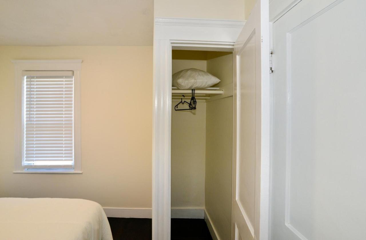 Modern Two Bedroom Condo - Boston Stoneham Dış mekan fotoğraf