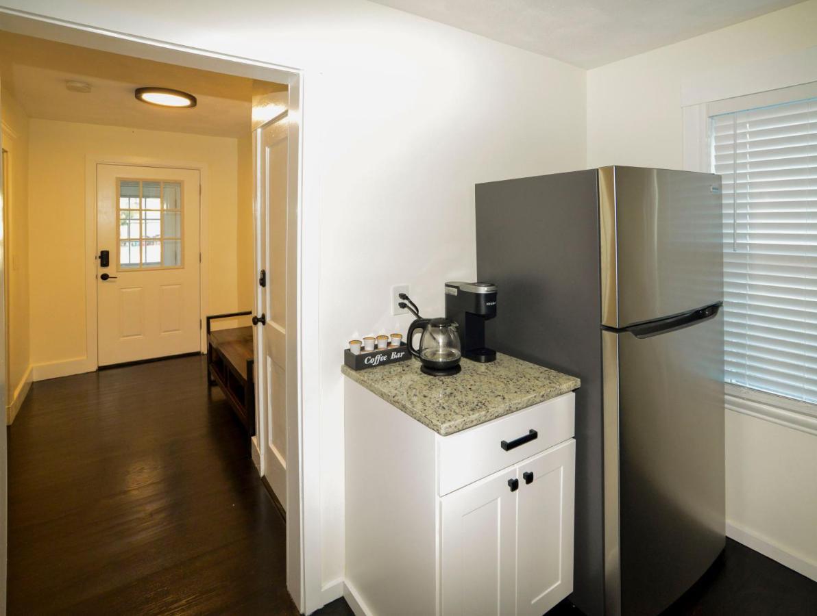 Modern Two Bedroom Condo - Boston Stoneham Dış mekan fotoğraf