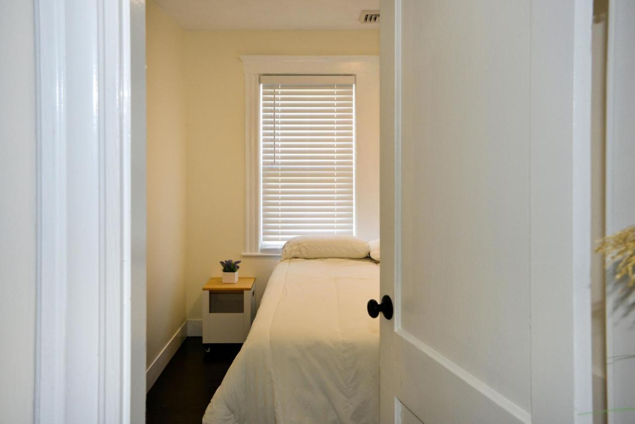 Modern Two Bedroom Condo - Boston Stoneham Dış mekan fotoğraf